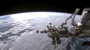UFO vicino a ISS